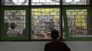 Diguncang gempa, sejumlah bangunan di malang rusak. Update Terkini Gempa Malang 8 Tewas 1 189 Rumah Rusak