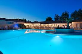Camping Avec Piscine A Chatelaillon Plage La Rochelle