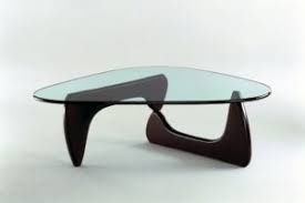 This balance of sculptural form and everyday function has made the noguchi table an understated and beautiful element in homes and offices since its introduction in 1948. Noguchi Coffee Table 1944 Idesignwiki