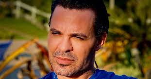 Edoardo cicorini (born august 7, 1967), better known as edoardo costa, is an italian actor, entrepreneur and former model. Eduardo Costa Tem Intimacao Da Justica E Mansao Penhorada Por Dividas Dhoje Interior