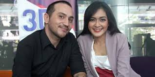 Richa iskak atau richa novisha , sang istri, belum bisa membeberkan penyakit yang dialami gary ishak. Richa Novisha Berita Terbaru Hari Ini Kapanlagi Com