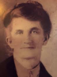 Sandra Bickford's Instagram, Twitter & Facebook