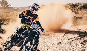 Chaque concours couvre plusieurs courses, et vous devez arriver au minimum 3eme pour passer à la prochaine course. L Histoire Du Motocross Tout Savoir Sur Le Moto Cross