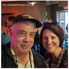 🤝Networking & Cocktails with Cooper at Splitz! And we're raising the bar  this time—Kristie Bergey joined me for one of my signature “Selfie Alibis!”  She's one of the REAL professional Realtors who