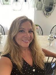 Robin Devito's Instagram, Twitter & Facebook