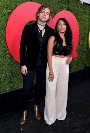 Check out this biography to know about her childhood, family, personal life, career, and achievements. Luke Hemmings And Sierra Deaton S Cutest Pictures Popsugar Celebrity