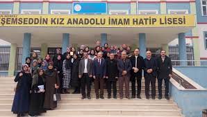 Diğer eğitim faaliyetlerinde bulunan mehmet şimşek anadolu i̇mam hatip lisesi. Onder Batman No Twitter Din Ogretimi Genel Mudurlugu Nun Duzenlemis Oldugu Batman Imam Hatip Liseleri Arasindan Kizlar Dalinda Genc Nida Kurani Kerim I Guzel Okuma Yarismasi Nda Mehmet Simsek Imam Hatip Lisesogrencimiz Batman Birincisi