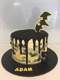 Black And White Watercolor Cake Batman Cake Buttercream Cake With Black Chocolate Drip And Fondant Batanam Batman Birthday Cakes Batman Cake Batman Cakes