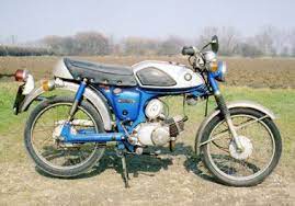 1970 Suzuki As50 Sports The A Series Suzuki S Enjoyed A Lengthy Production Run And Were Responsible For Introducing L Classic Bikes Suzuki Classic Motorcycles
