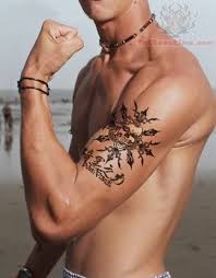 This is an ideal dandy design which fits well on the biceps of both men and women. Bicep Tattoos