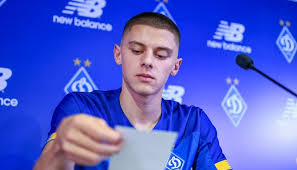 Например, эта стрижка удачно подчеркивает привлекательность светловолосой модели. Top 7 Samyh Luchshih Sobytij V Ukrainskom Futbole V 2019 M