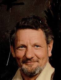 Robert Hiner's Instagram, Twitter & Facebook