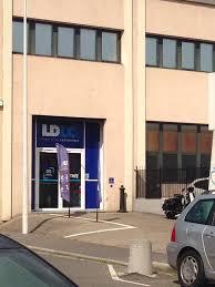 Notre magasin pearl de lyon est le lieu idéal pour dénicher un cadeau original, ou un objet technologique innovant au meilleur tarif. Ldlc Com Lyon Materiel Informatique Adresse Avis