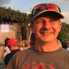 Professor Robert Knell