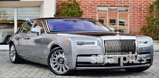 Di indonesia, semboyan dan persinyalan kereta api didefinisikan sebagai pesan/tanda berupa isyarat tangan, sinyal, suara, bentuk, warna, atau cahaya yang ditempatkan pada suatu tempat tertentu dengan makna tertentu untuk mengatur dan atau mengontrol pengoperasian kereta api. Rahsia Terbongkar Penjawat Awam Gred Kp19 Miliki 4 Buah Kereta Mewah Termasuk Roll Royce Phantom Sinar Plus