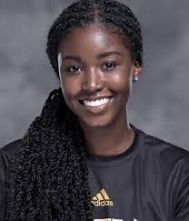 Tricia Delong's Instagram, Twitter & Facebook