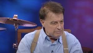 Μια γυναίκα με έχει στείλει σου λέω. Bleqttikgnrx0m