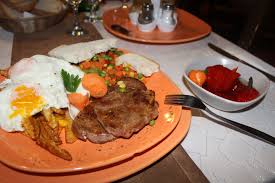 Casa cu farfurii foto helloromania.com casa cu farfurii din sinaia sau casa inginerului constantin d. Intr O Locatie De Vis Unde Mananci Ca La Mama Acasa Pensiunea Restaurant Cherhana Denisa Medias Asta I Romania Mea Sport Macsim Si Emotie