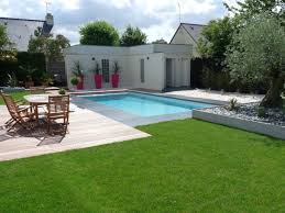 Notre entreprise de paysagiste est à votre service depuis 2000 pour concevoir et aménager vos espaces extérieurs. Avant Apres Installation D Une Piscine Dans Un Jardin Design