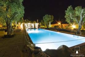 Le acque cristalline del salento, assicurano una vacanza ricca di fascino ed emozioni. Case In Spiaggia Per Famiglie Ville Con Piscina Per Gruppi Persone Villette Mare Per Coppie