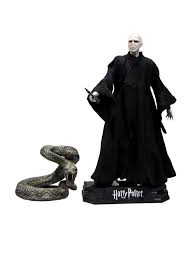 También colaboró en una obra, harry potter y el legado maldito, partes uno y dos, que se estrenó en el west end de londres en el verano de 2016. Comprar Harry Potter Y Las Reliquias De La Muerte Parte 2 Figura Lord Voldemort 18 Cm Mil Comics Tienda De Comics Y Figuras Marvel Dc Comics Star Wars Tintin