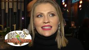 Program muzica populara, coveruri , muzica de petrecere si frantuzeasca, ruseasca, latino cu mirela boureanu vaida, actor si. Ce FÄceau Vedetele La 25 De Ani Mirela Vaida IncÄ Nu MÄ MÄritasem Dar MÄ PregÄteam Youtube