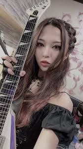 ⬛ILLUMINA (ArkRoyal)⬛ ILLUMINA is the Vocalist, and Guitarist. ArkRoyal is  Japanese Female Heavy Metal Band. ○The Members of ArkRoyal ILLUMINA  (Vocalist, Guitarist) NOIKO (Guitarist) NATSUNE (Bassist) MEG CHAN  (Drummer) ○MV of ArkRoyal 「