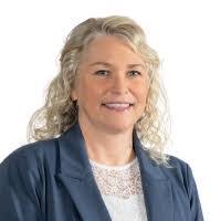 Tracy Noll's Instagram, Twitter & Facebook