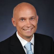 Heute wurden im Rahmen der BVMW Bundestagung John Würl und Gerd Steinert  aus dem Erzgebirge besonders für tolle Arbeit ausgezeichnet. Zurecht.  Gratuliere.