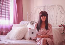 Give dehydrated skin a drink with this intense formula. Institut Esthederm Paris Intensive Hyaluronic Eye Serum Truedreamcatcher