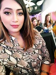 So finally im certified by one of the best makeup artist in town  @sarasalonandspa_ and to be honest it was an amazing experience. Meeting  Sara was a dream come true, she is