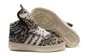 Adidas In Birkac Yildir Cikardigi Ozel Tasarim Modelleri Scarpe Da Ginnastica Scarpe Ginnastica