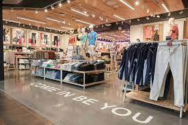 Kapşonlular, tişörtler, kot pantolonlar, şortlar ve daha fazlasını ek beden ve. American Eagle Aeo Sells Jeans Lingerie With Inclusivity Bloomberg
