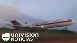 Después de regresar al aeropuerto de salida por una avería causada por un rayo, realizó un aterrizaje. La Tragedia Del Accidente Del Avion Carguero En Colombia Relatada En Imagenes Youtube