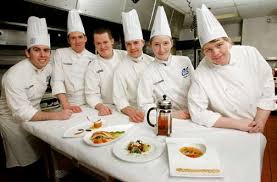 No te dediques a criticar a tus anteriores jefes. Que Hace Un Chef Descripcion Del Trabajo De Los Chefs