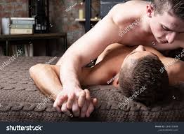 3,5 mil resultados de imágenes, fotos de stock e ilustraciones libres de  regalías para Gay sex bed | Shutterstock