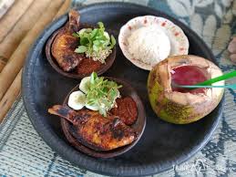 Scopri ricette, idee per la casa, consigli di stile e altre idee da provare. Sensasi Ikan Bakar Dan Es Degan Waduk Gunungrowo Nikmatnya Bikin Nagih Tajukmuria Com