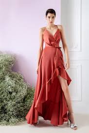 Visto l'ampio listino prezzi di tuta elegante donna per cerimonia che il mercato odierno offre, porremo la nostra attenzione principalemnte ad una tipologia di. Carnevali Abiti Da Cerimonia Roma Vestiti Cerimonia Roma