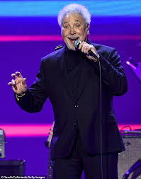 'with chuck berry, every note was a new word'. Sir Tom Jones Feared He Would Not Survive His Wife Linda S Death From Lung Cancer Gadget Clock