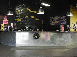 Planet Fitness Gyms In Vestal Ny Front Desk Warehouse Gym Gym Design