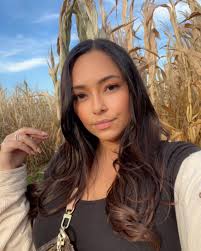 Vanessa Elder (@vanessavivian) • Instagram photos and videos