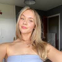 Cheryl Begg's Instagram, Twitter & Facebook