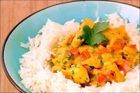 Curry De Poulet A L Ananas Et Au Lait De Coco Happy Papilles Recette Poulet A L Ananas Recette Poulet Curry Recette Poulet Ananas
