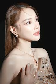 Ngỡ ngàng với cách ứng xử của Nhã Phương khi Trường Giang bị bóc phốt,  chính thức tiết lộ sự thật sốc