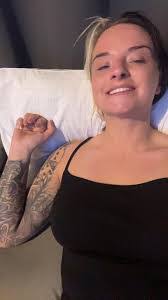 Jocelyn Potter's Instagram, Twitter & Facebook