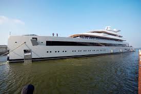 It was ordered in november 2004, and delivered in 2008 at a rumoured cost of us$300 million. Feadship Launches A 100m Yacht Named Moonrise Superyachtdigest