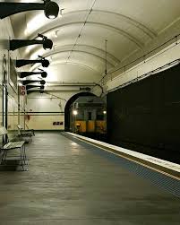 St James Station Platform 2 As A K Set Emerges From The Tunnel On Its Way To Circular Quay The Window Nooks On The Platform Each Window Nook Circular Windows