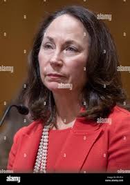 Elizabeth darling hi-res stock photography and images