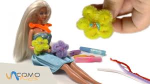 Evidentemente con barbie como protagonista, tenemos juegos para vestir a la famosa muñeca y sus amigas o incluso a kent con todo tipo de prendas como pero eso no es todo. Juegos De Vestir Hacemos Joyas Para Barbie Princesa Youtube