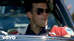 My favourite on the album is probably a song called 'road to mandalay'. Robbie Williams The Road To Mandalay Noty Dlya Sintezatora Partitury Fortepiano Kak Sygrat Na Pianino Videouroki Igry Lyubimyh Pesen
